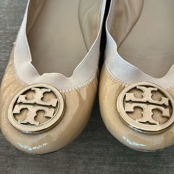 EUC Tory Burch Caroline Ballet Flats for Women Beige Size 7.5 - Picture 2 of 7